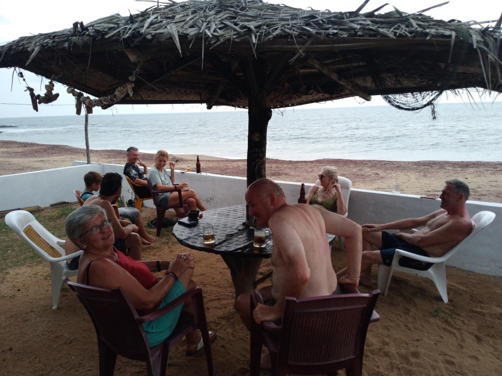Happy Beach Safari Retreat Хамбантота Номер фото